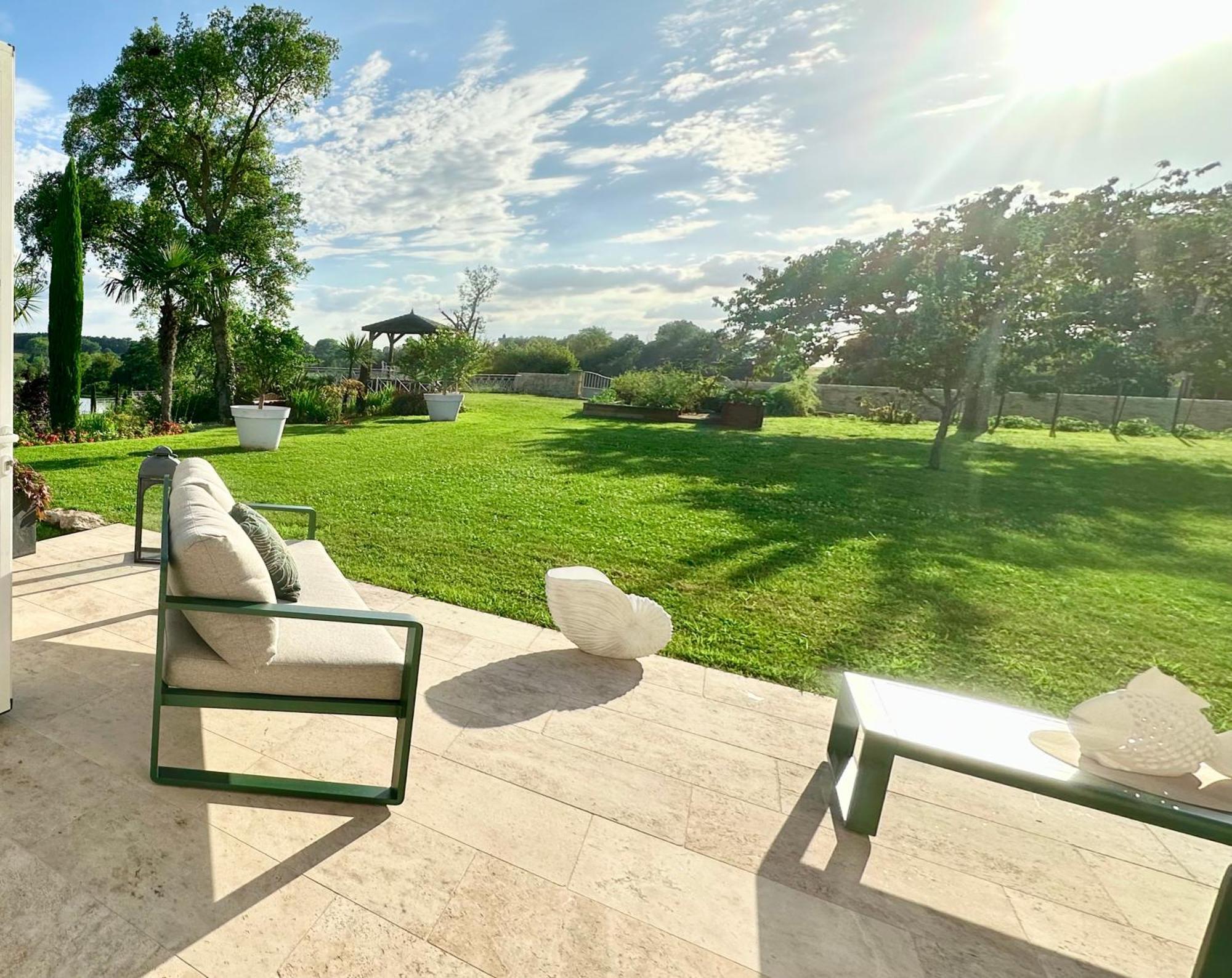 Chateau De Lafont Suites Saint-Vivien  المظهر الخارجي الصورة