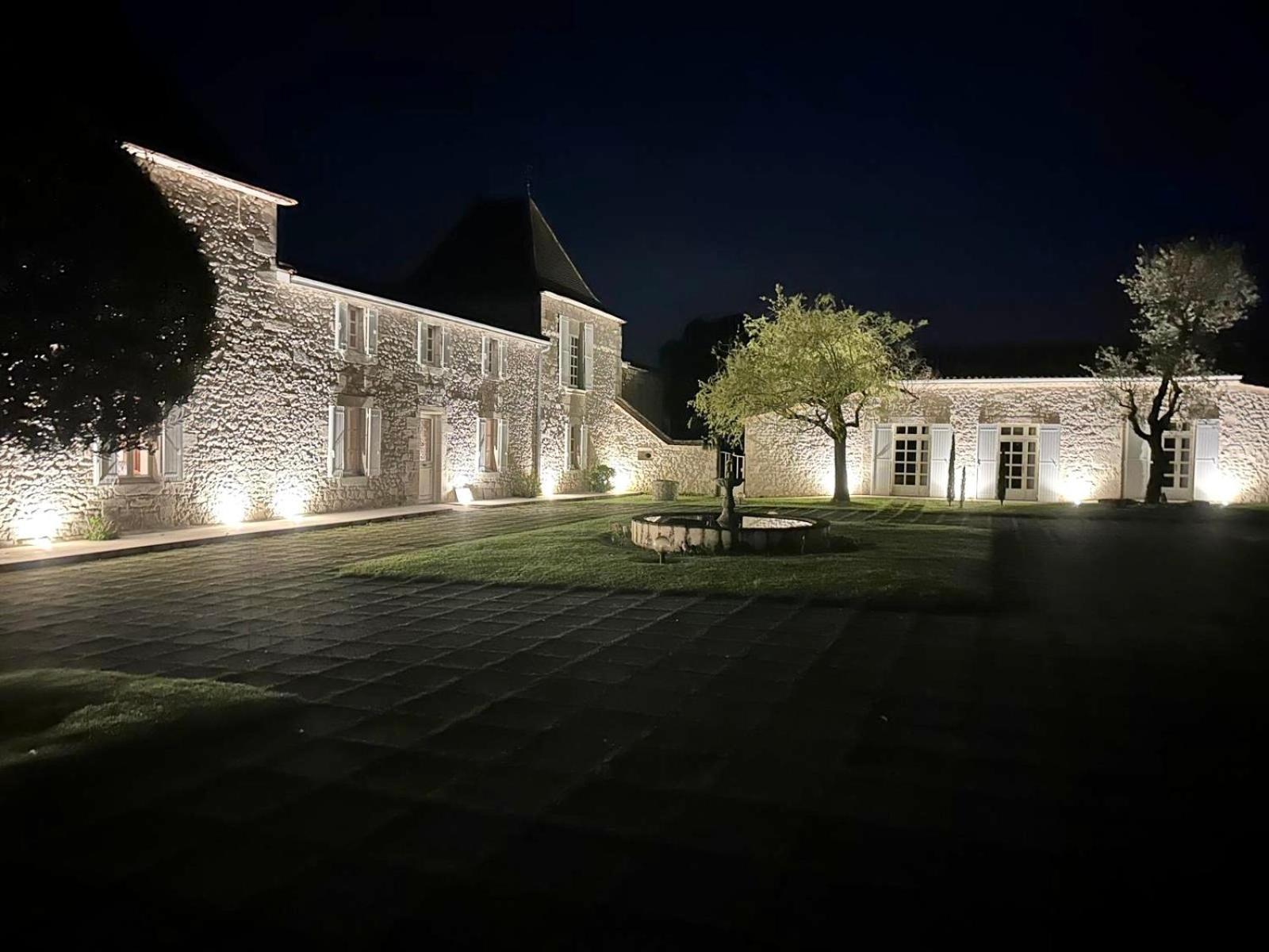 Chateau De Lafont Suites Saint-Vivien  المظهر الخارجي الصورة